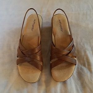NWOT Softspots Sandals